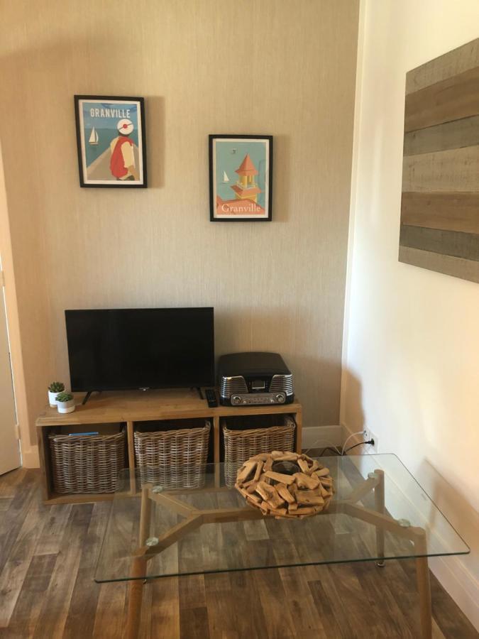 Appartement Port Homard à Granville Extérieur photo