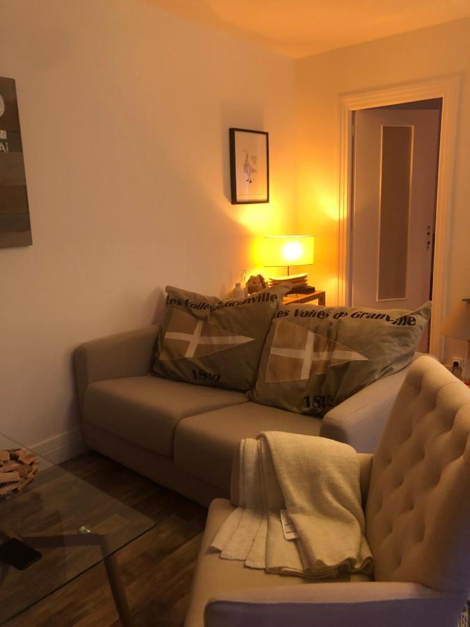 Appartement Port Homard à Granville Extérieur photo